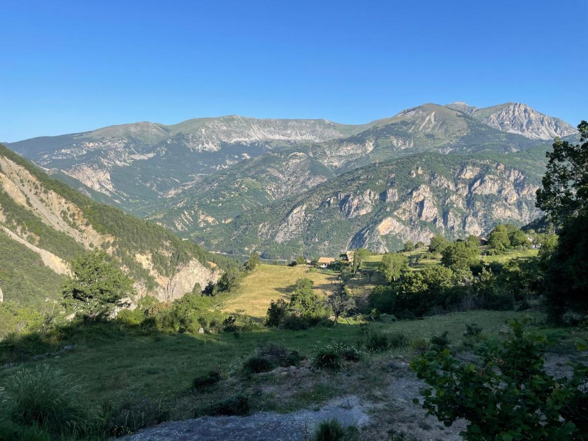Gite De La Fontaine Gorges De Daluis Exterior foto